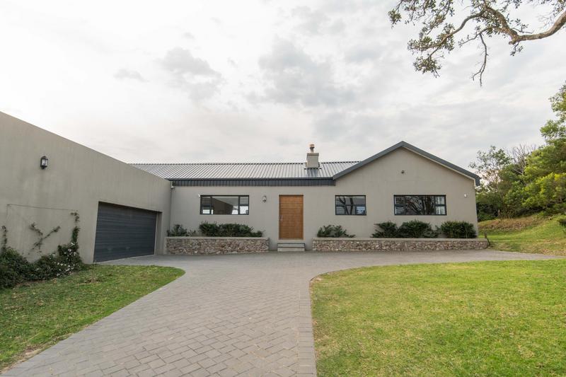 4 Bedroom Property for Sale in Kragga Kamma Eastern Cape